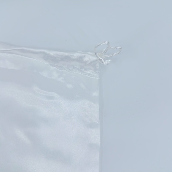 NWOT Large Unbranded Silk Dust Bag, White - Picture 3 of 4
